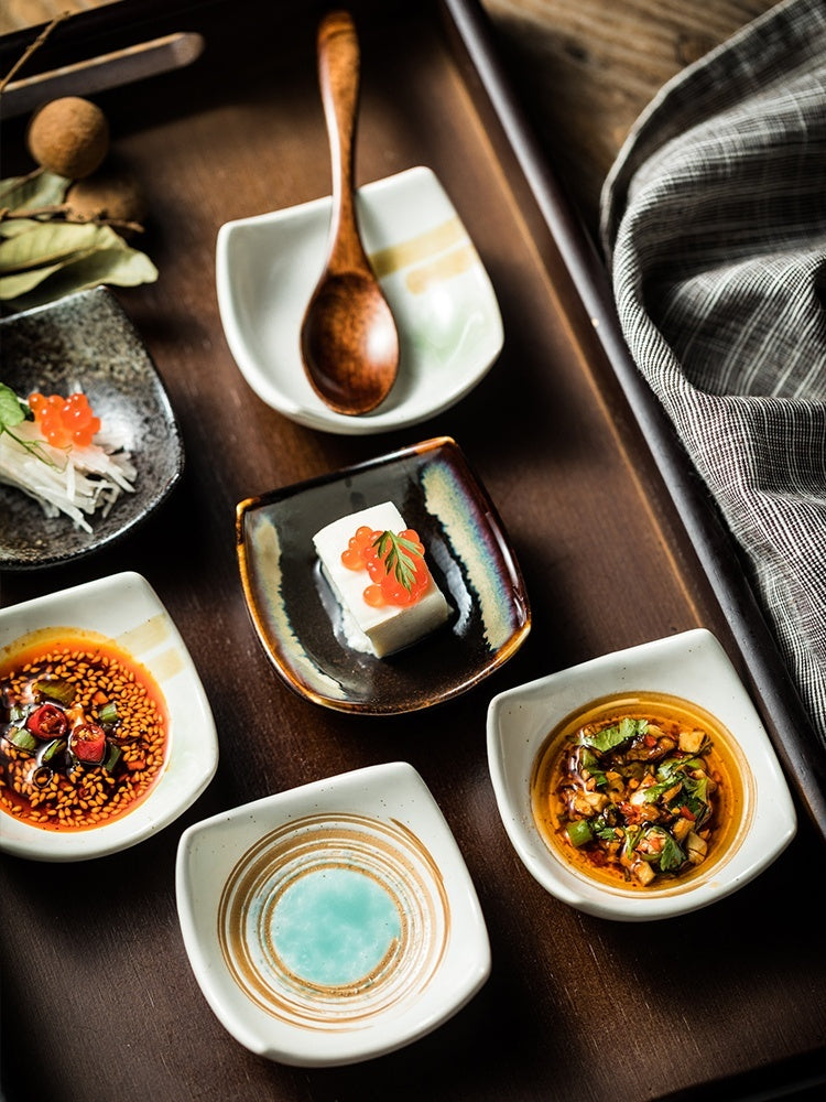 Curved Ceramic Four-corner Dish