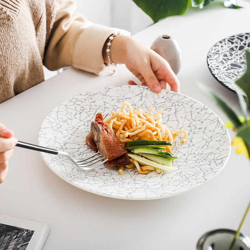 Elegant Creative Round Porcelain Plate