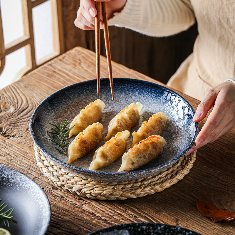 Retro domaći porculanski tanjur ispod glazure