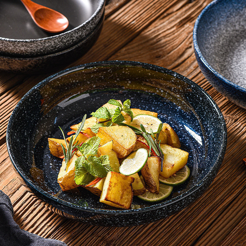 Retro Domestic Underglaze Porcelain Plate