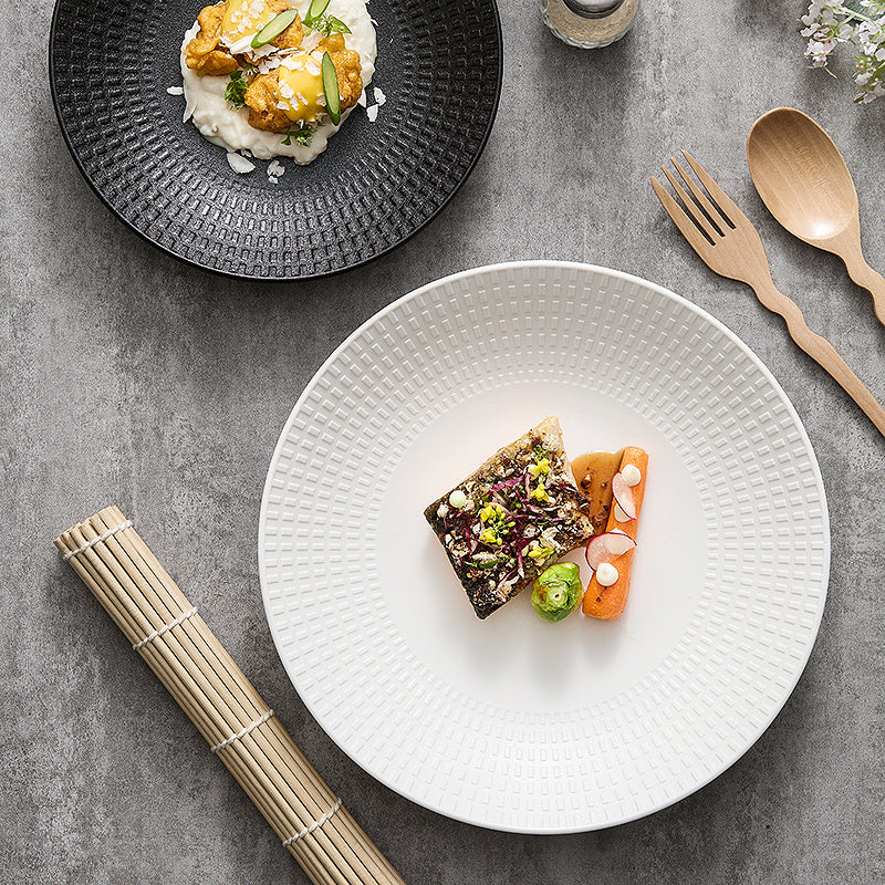 Household Black And White Ceramic Plate