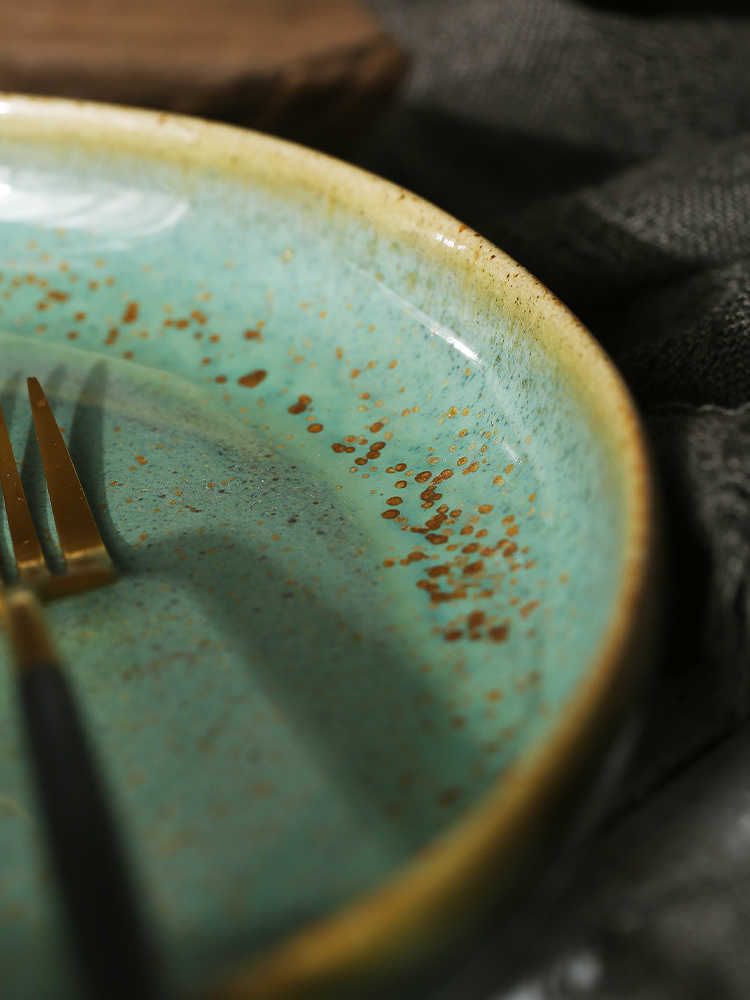 Simple Ceramic Irregular Shaped Creative Plate